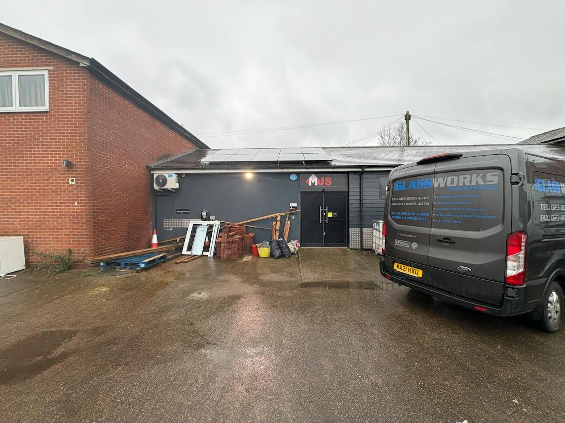 Office in Southampton - photo 4