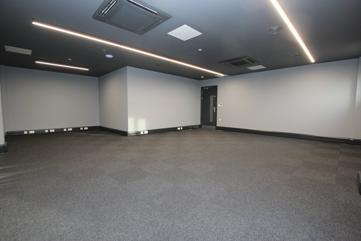 Office in Saxilby - photo 3