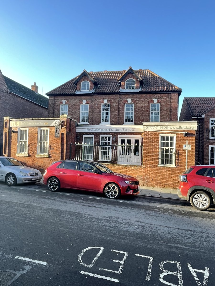Office in Retford - photo 2
