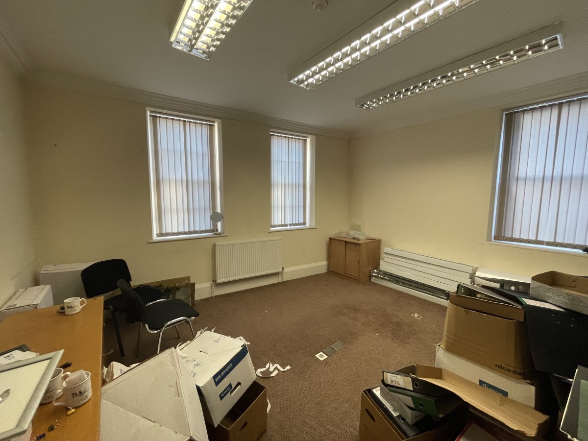 Office in Retford - photo 4
