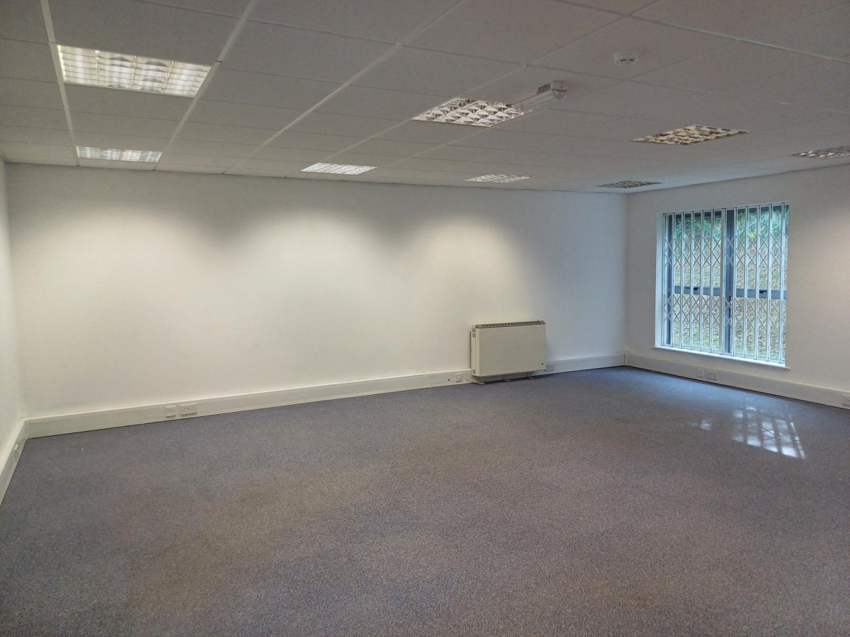 Office in Daventry - photo 3