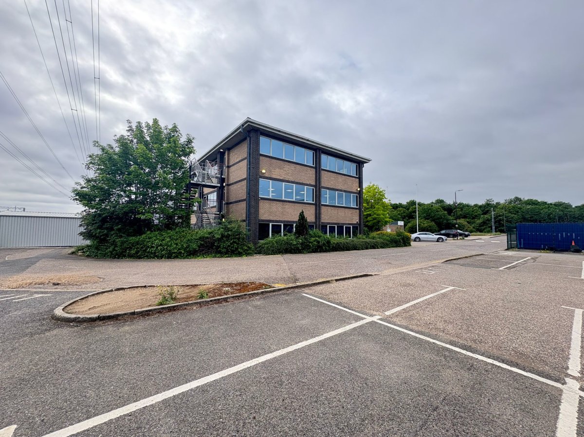 Office in Peterborough - photo 4