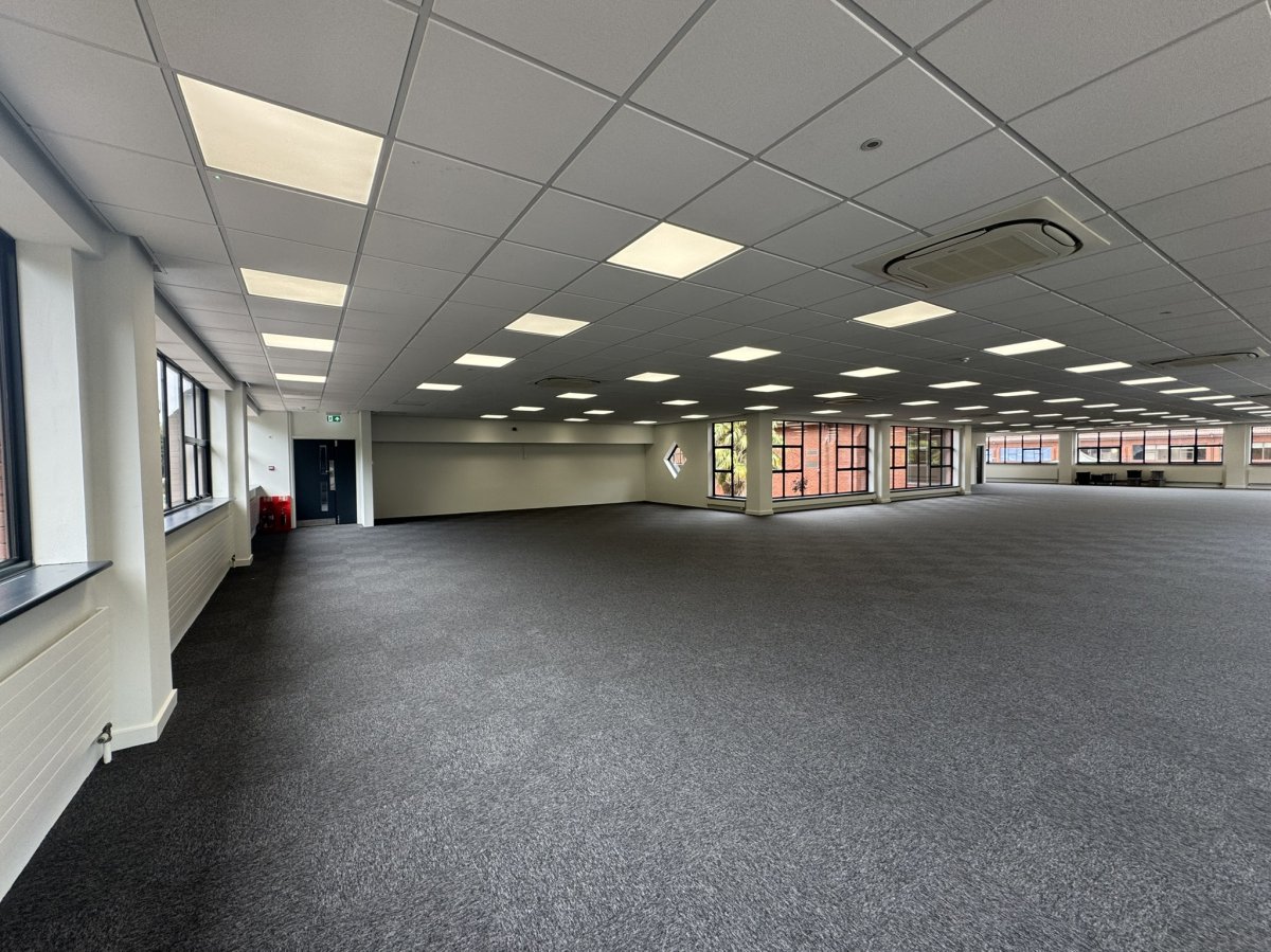 Office in Peterborough - photo 4