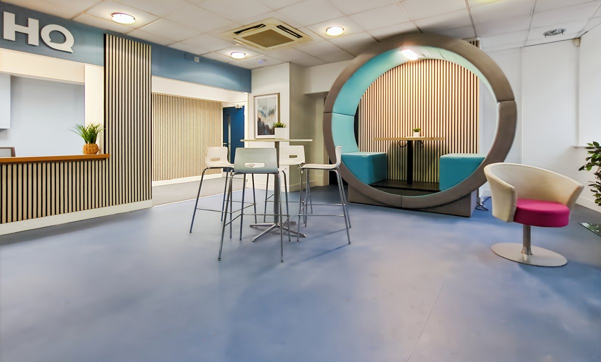 Office in Huddersfield - photo 2