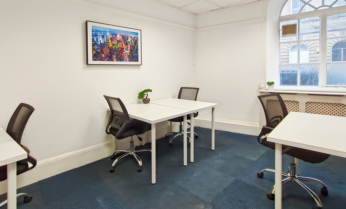 Office in Huddersfield - photo 3
