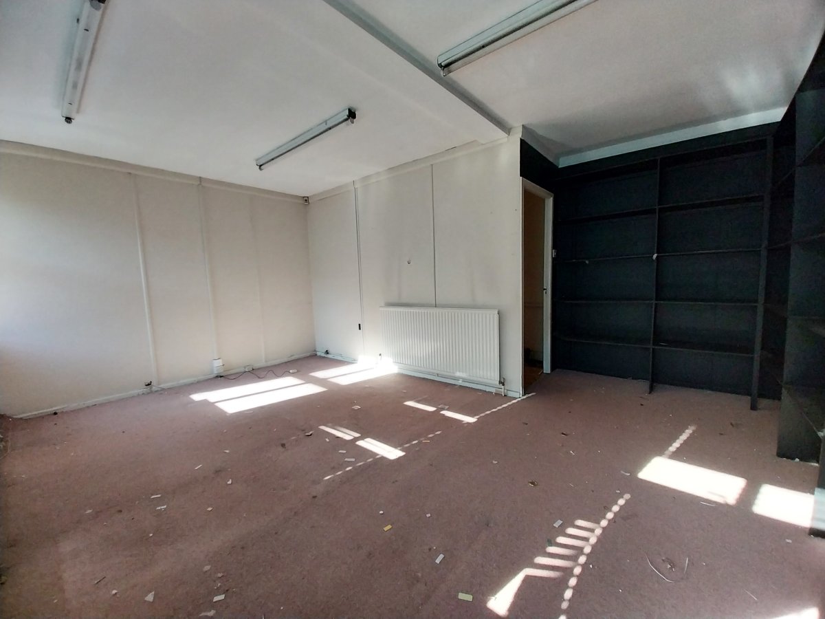 Office in Bradford - photo 3