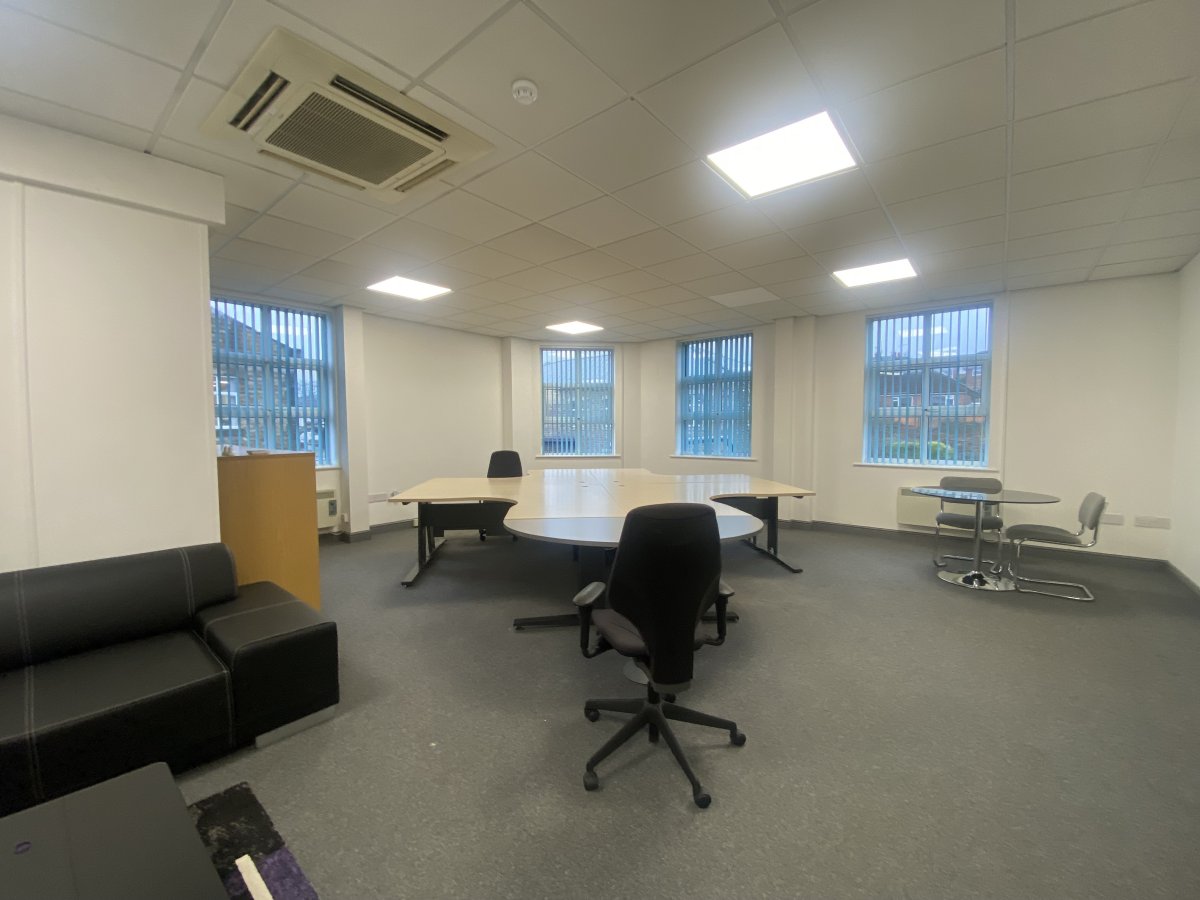 Office in Bingley - photo 3