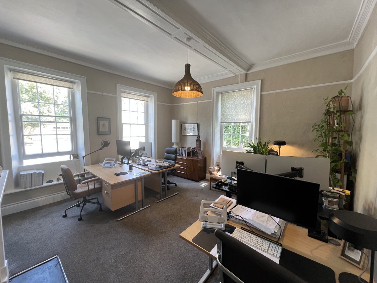 Office in Huntingdon - photo 2