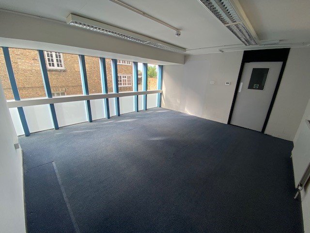 Office in Huntingdon - photo 4