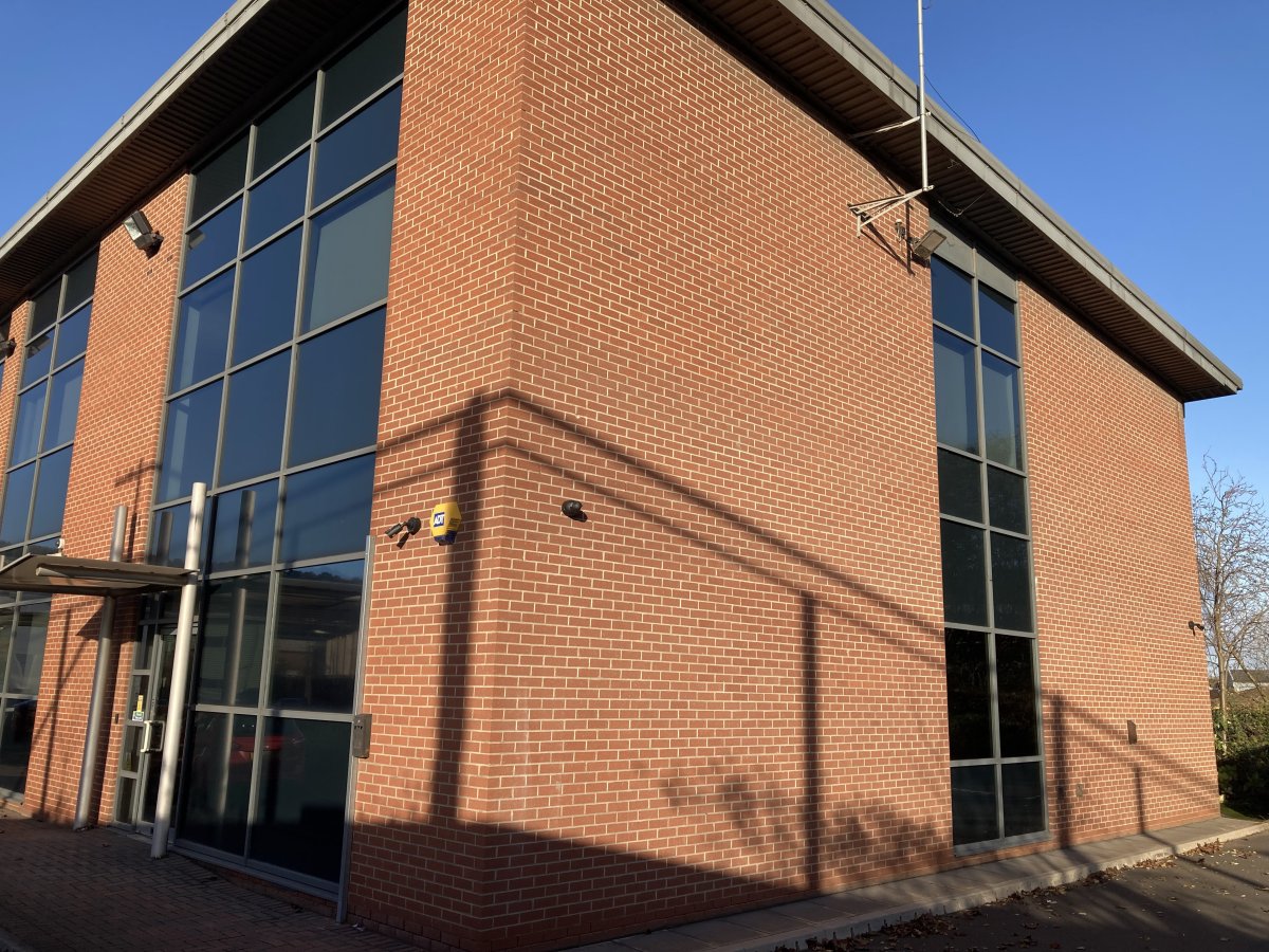 Office in Sheffield - photo 2