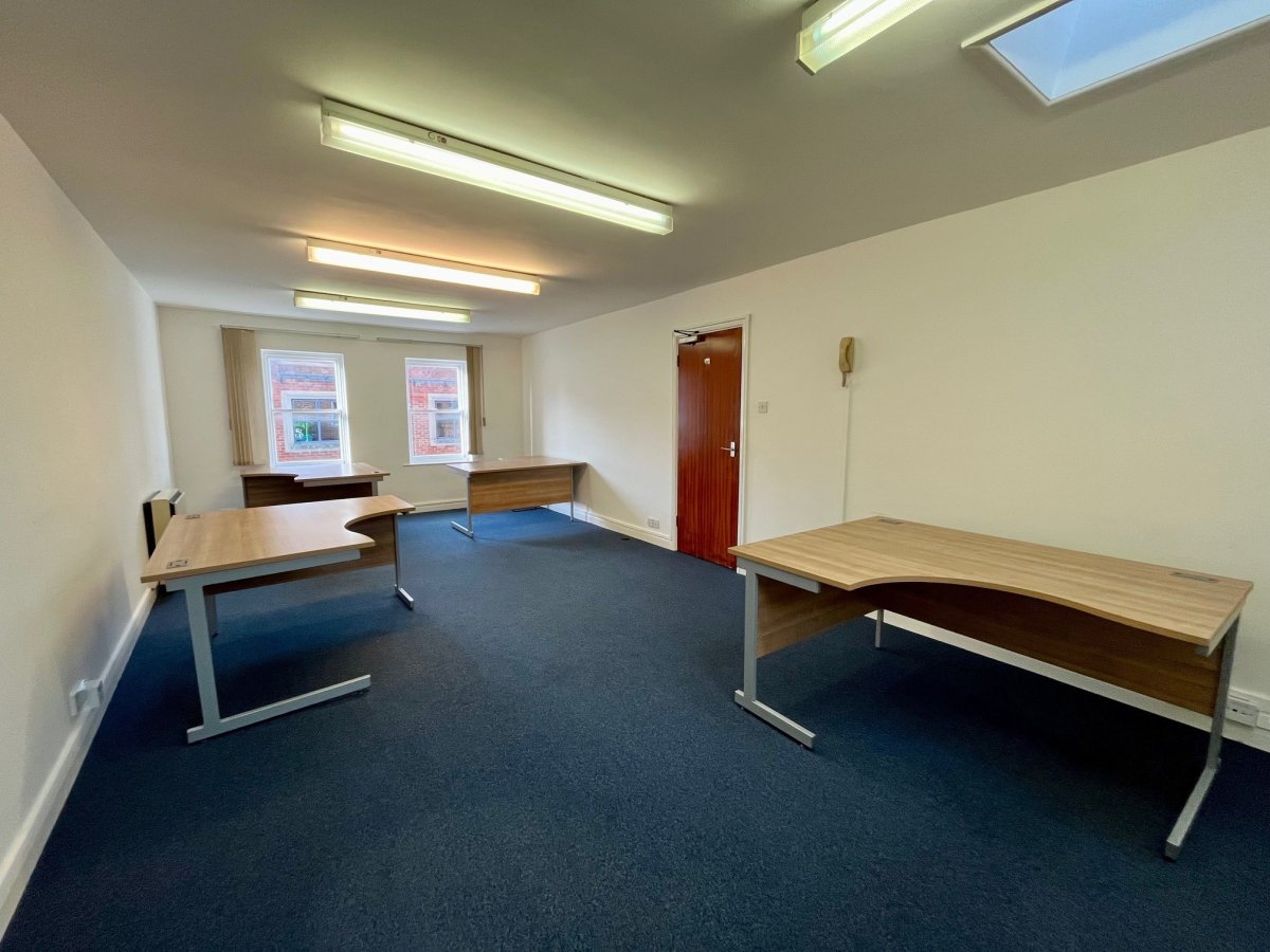 Office in Winchester - photo 2