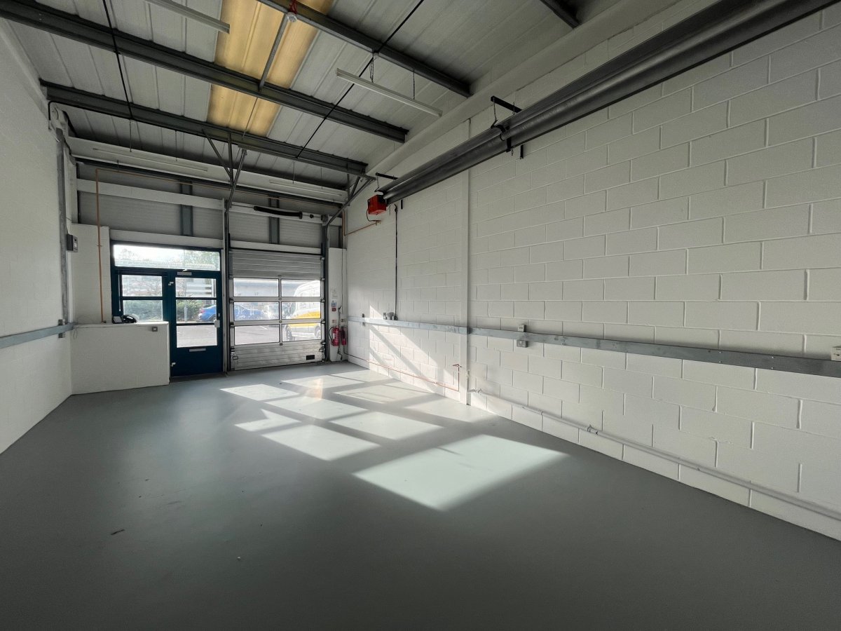 Office in Havant - photo 2