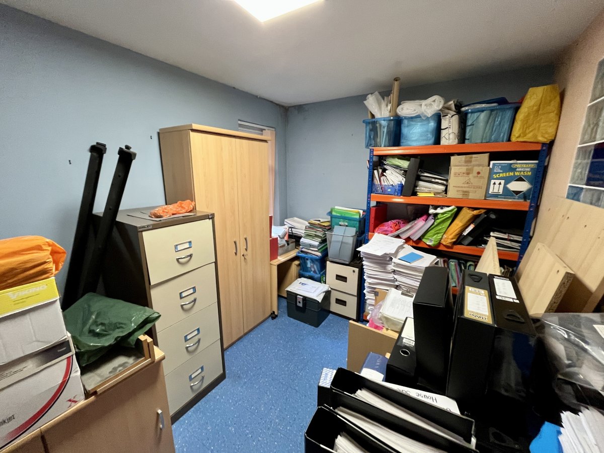 Office in Waterlooville - photo 4