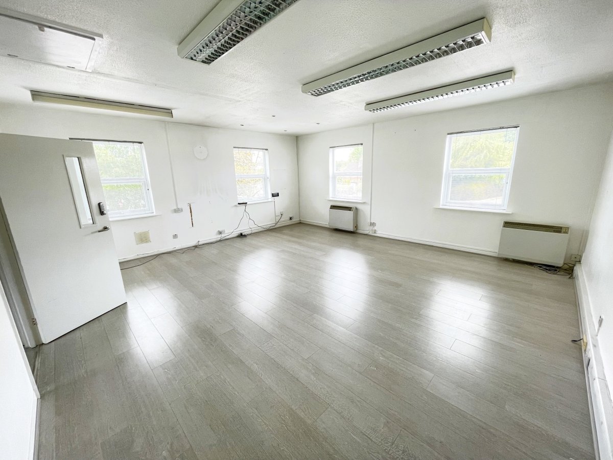 Office in Ashby De La Zouch - photo 2