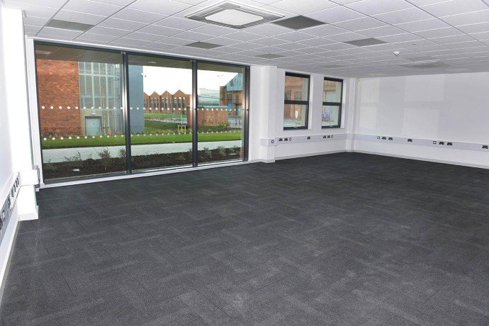 Office in Lincoln - photo 4