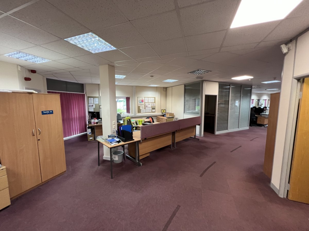 Office in Horncastle - photo 2