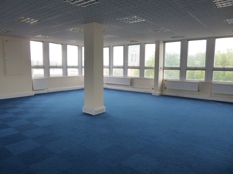 Office in Lincoln - photo 3