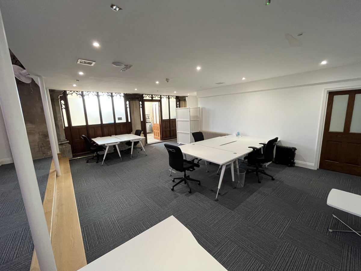 Office in Lincoln - photo 3