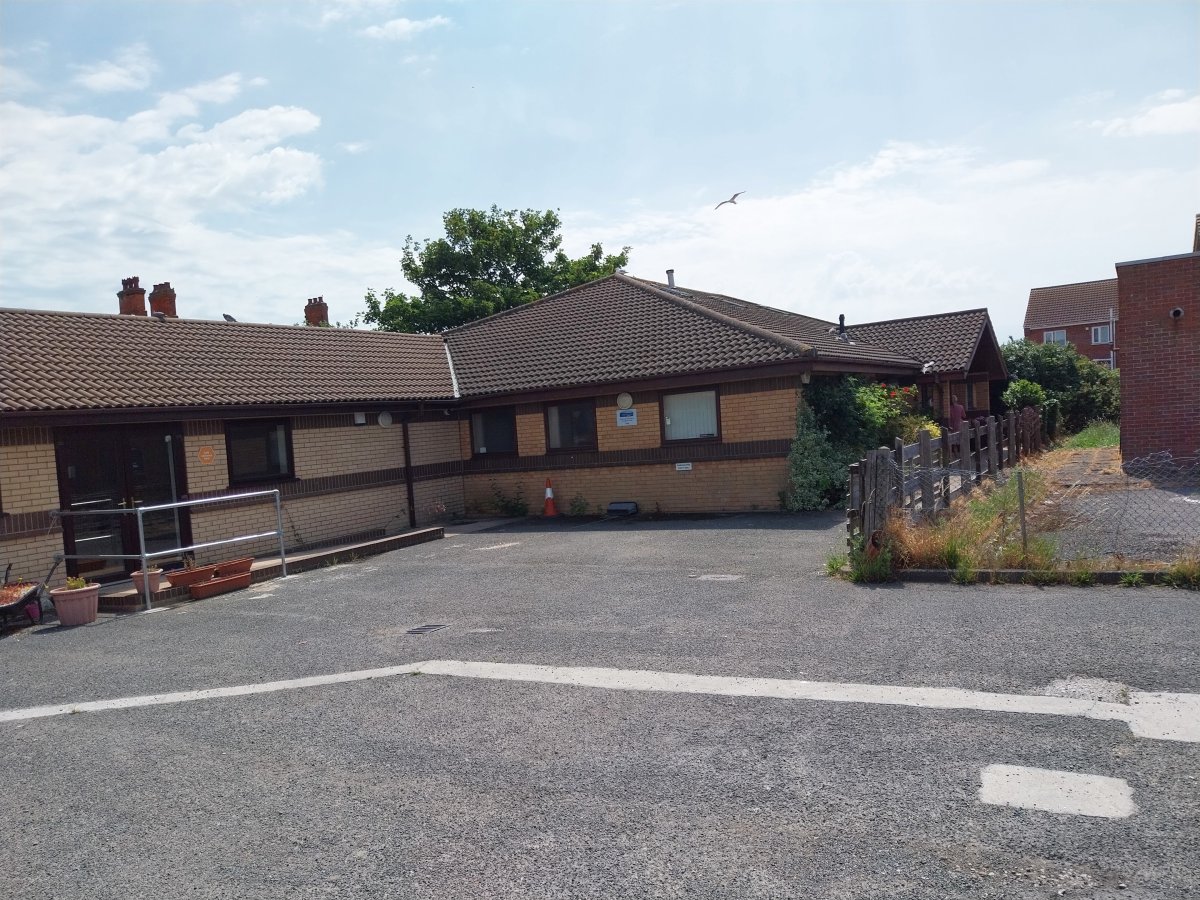 Office in Mablethorpe - photo 2