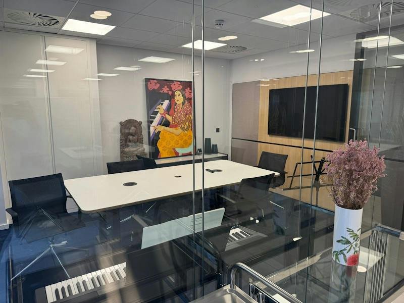 Office in London - photo 4