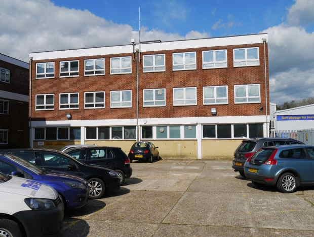 Office in Crawley - photo 4