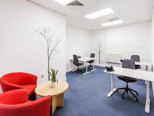 Office in Cranleigh - photo 2