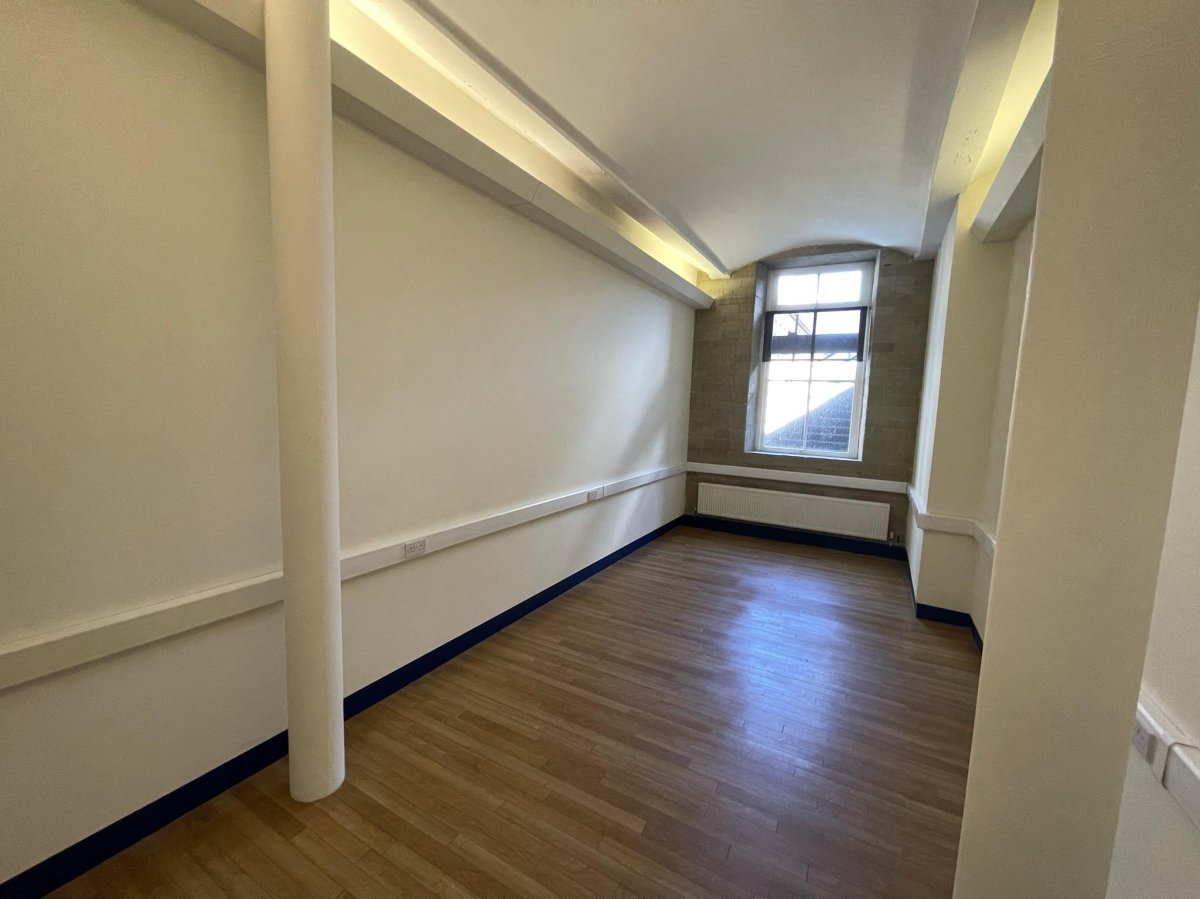 Office in Halifax - photo 2