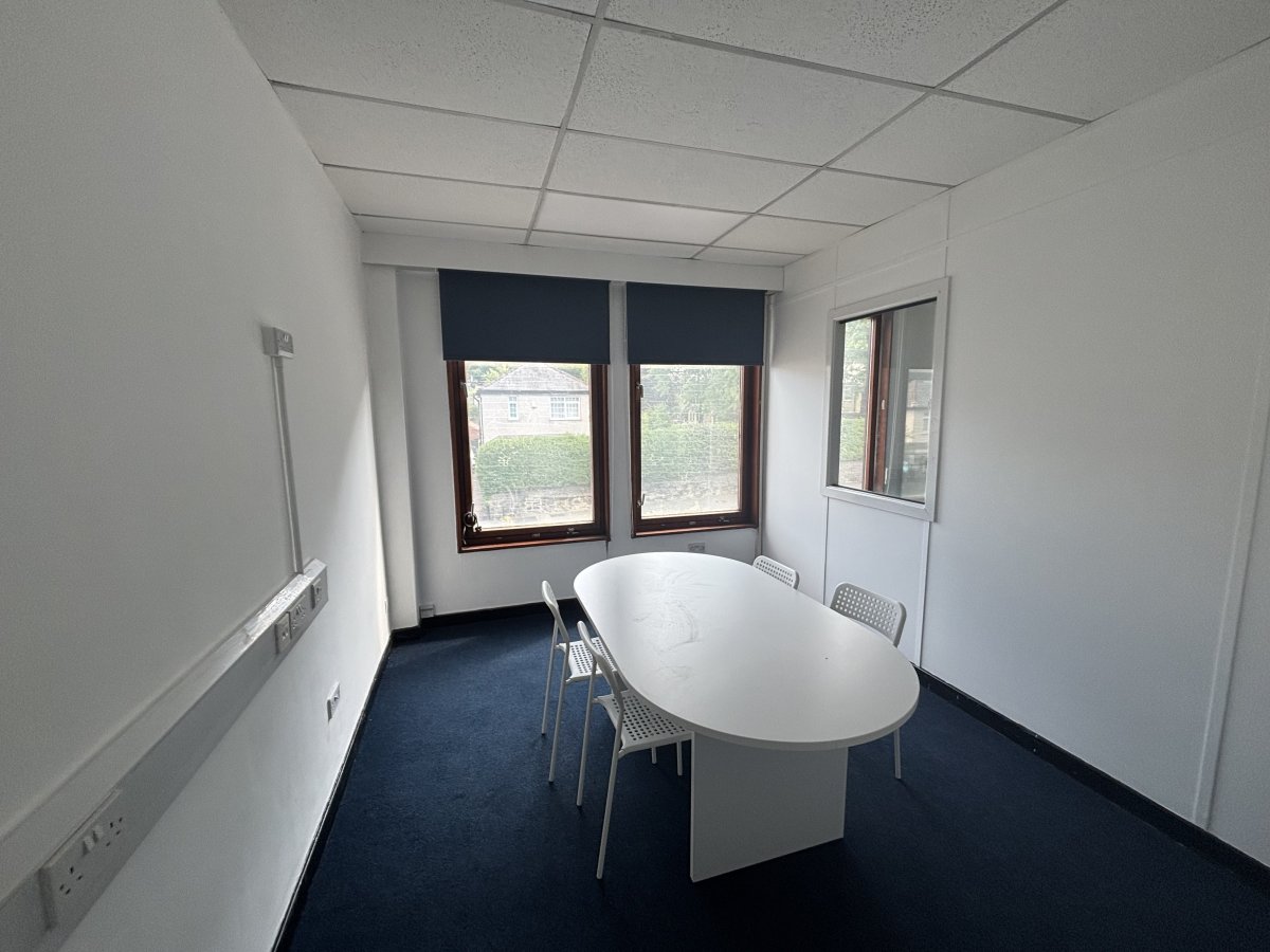 Office in Leeds - photo 3