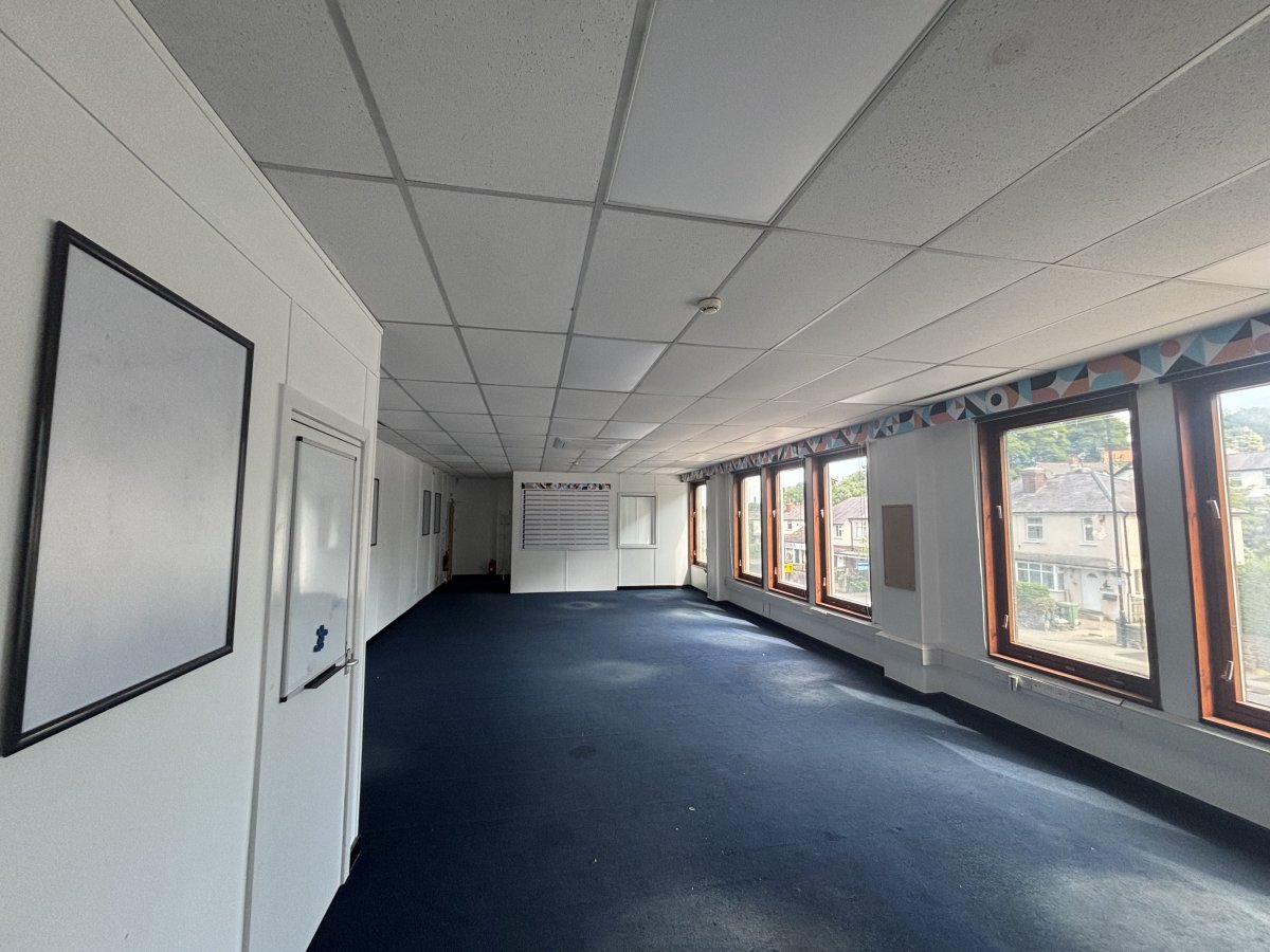 Office in Leeds - photo 4