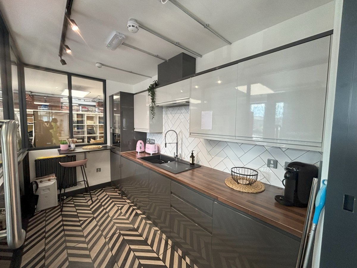 Office in Halifax - photo 2