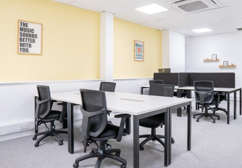 Office in Leeds - photo 2