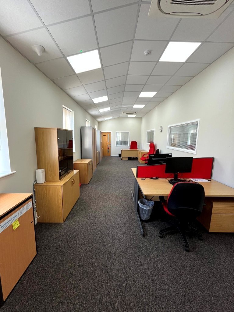 Office in Earls Colne - photo 4