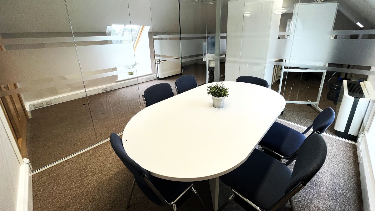 Office in Desford - photo 3