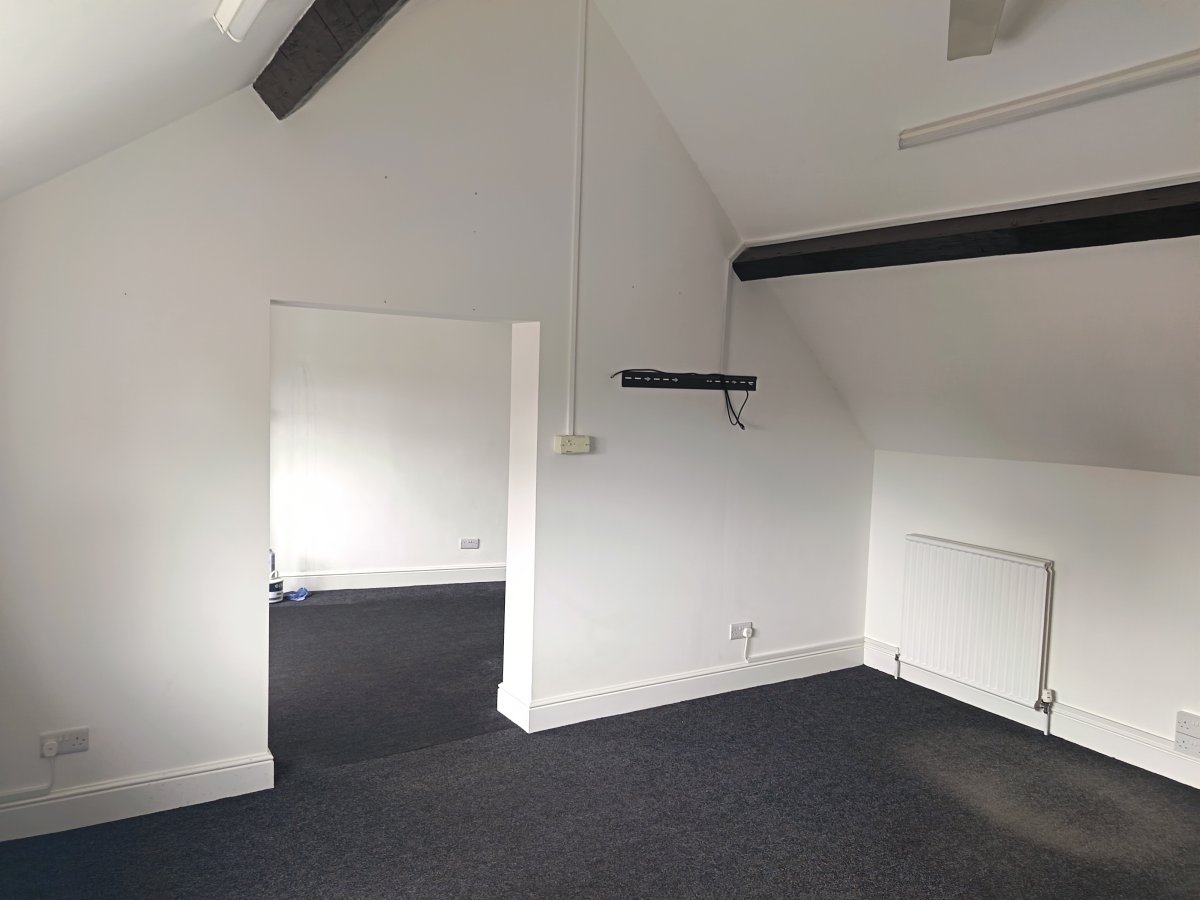 Office in Lutterworth - photo 2