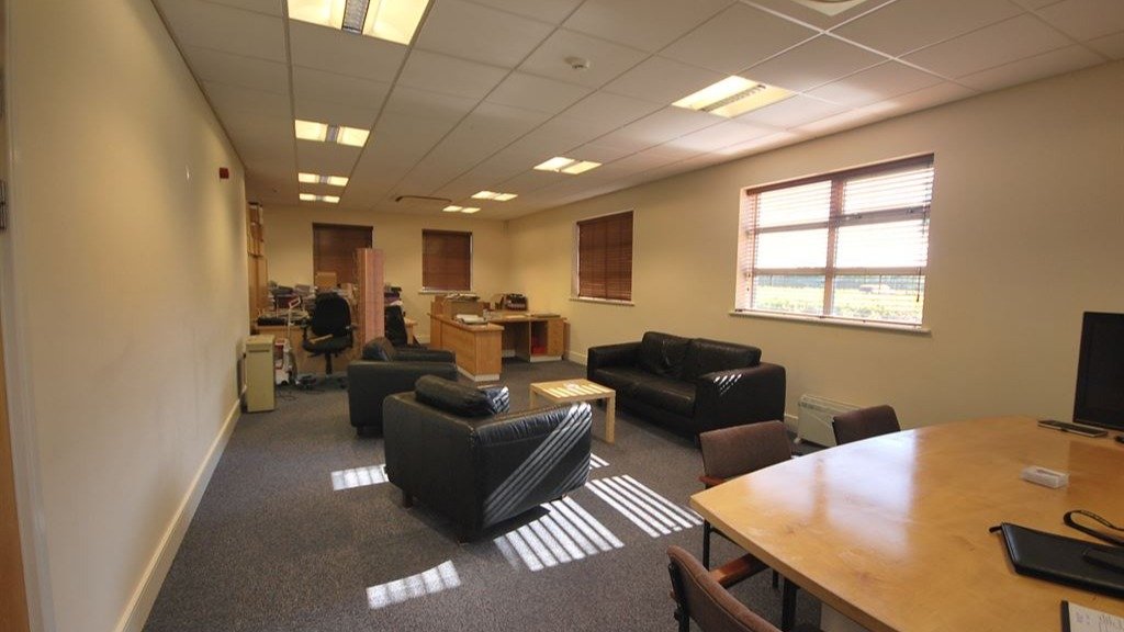 Office in Kibworth - photo 3