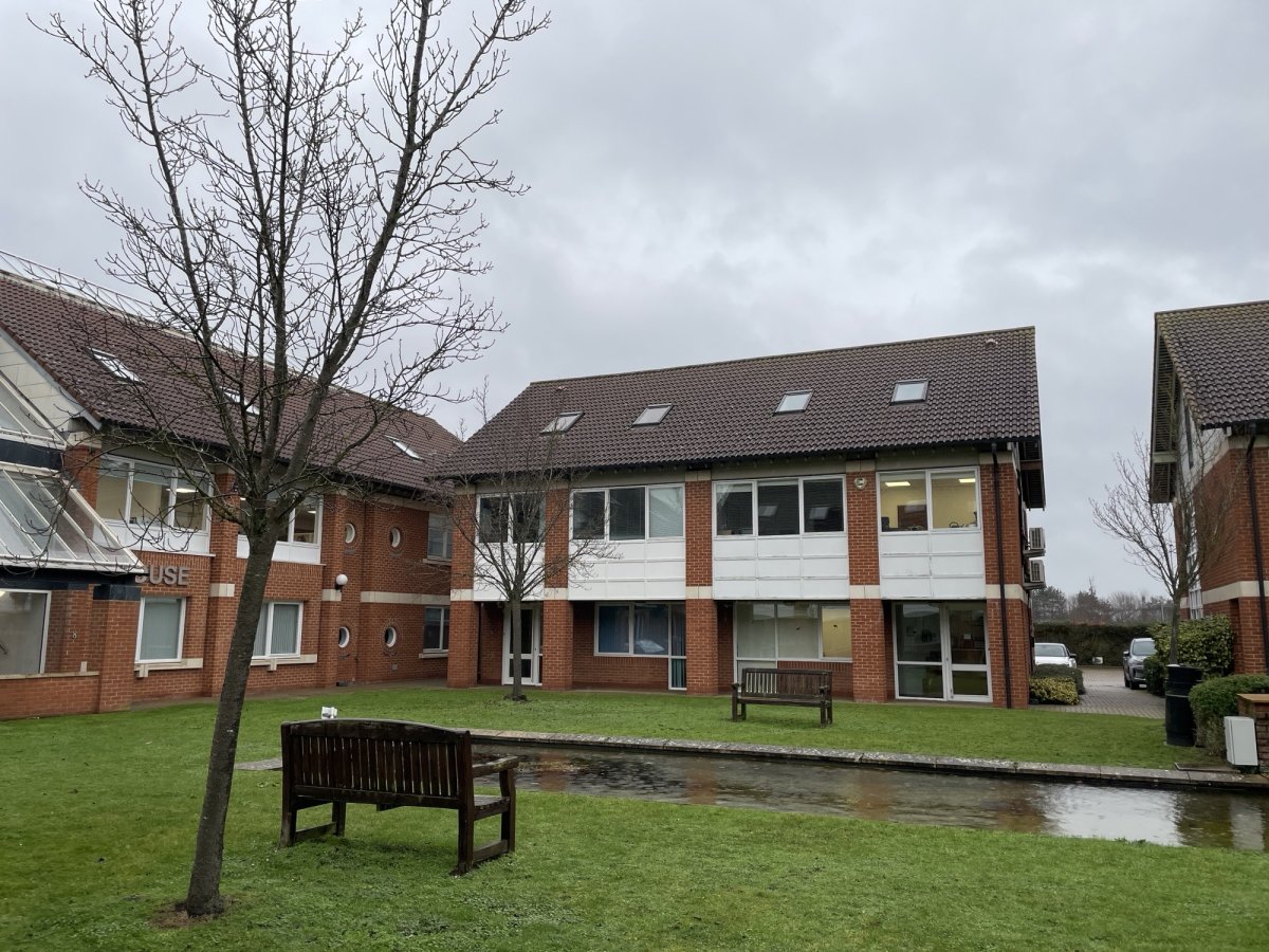 Office in Newmarket - photo 2
