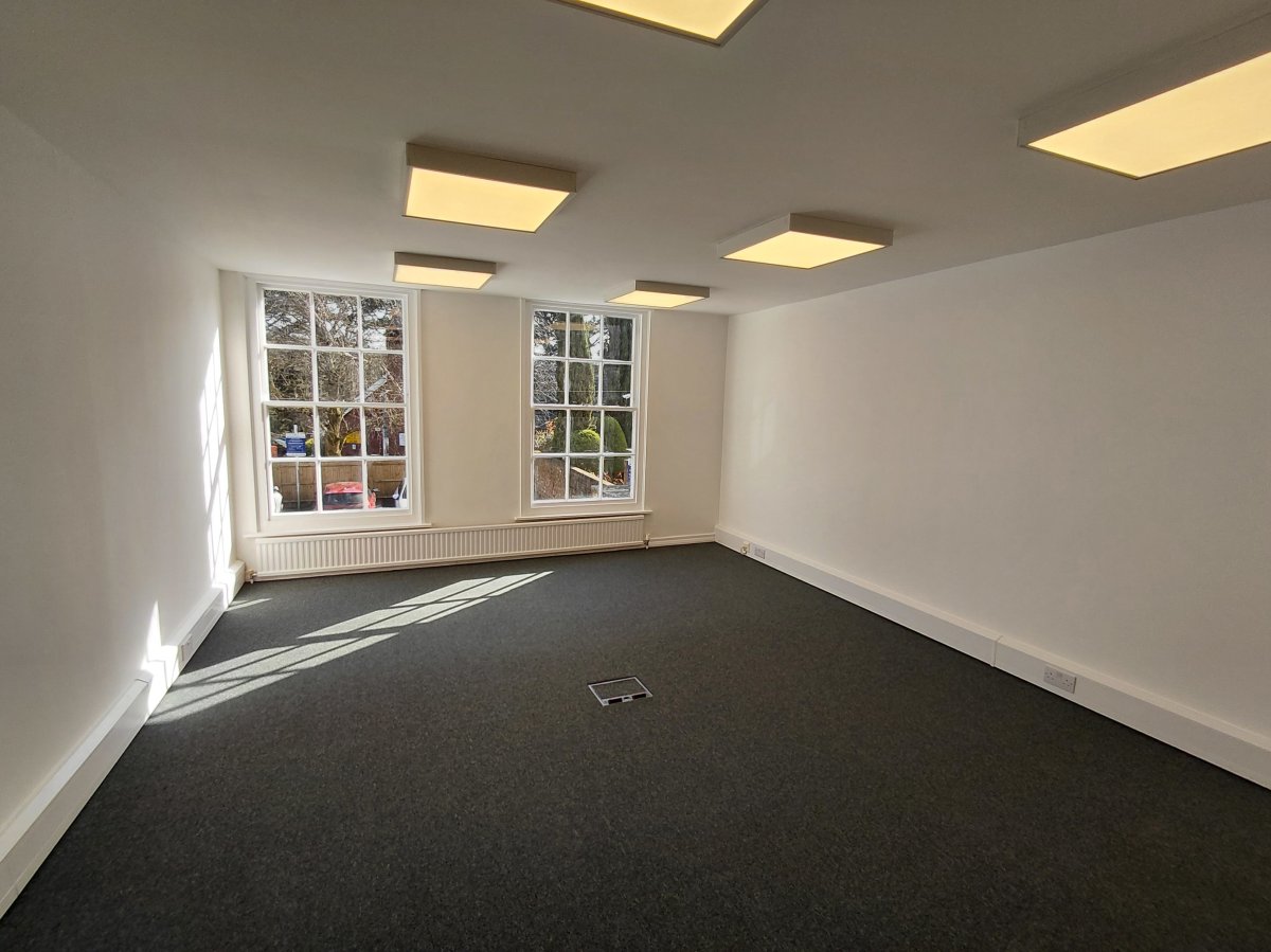 Office in Westerham - photo 4