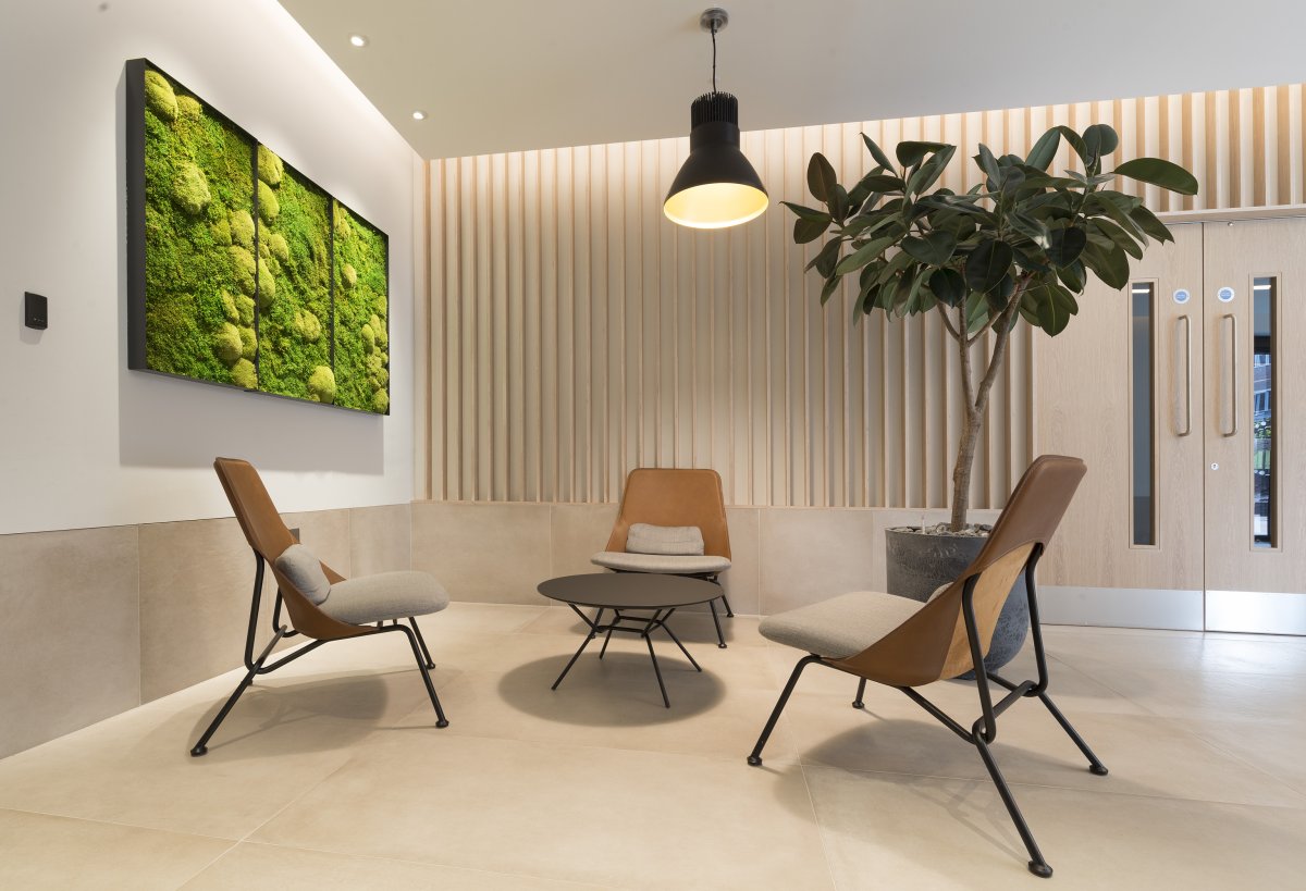 Office in Sutton - photo 3