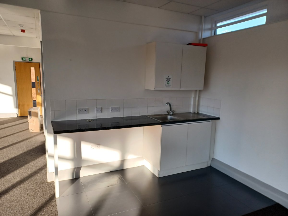 Office in London - photo 4