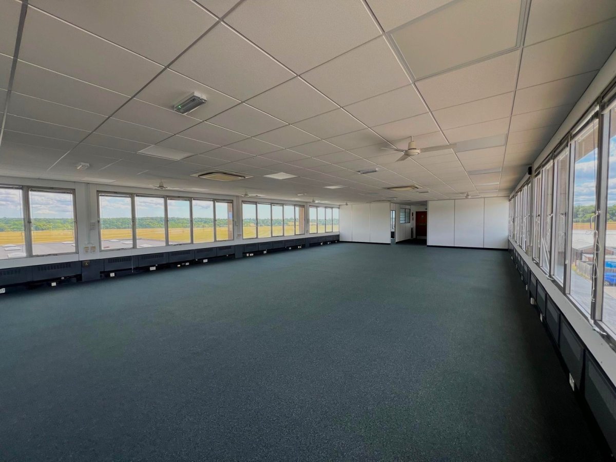 Office in Redhill - photo 4