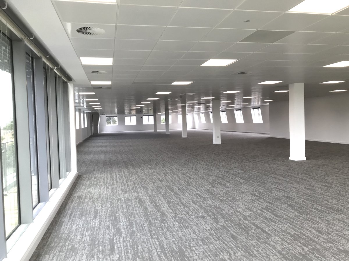 Office in Reigate - photo 2