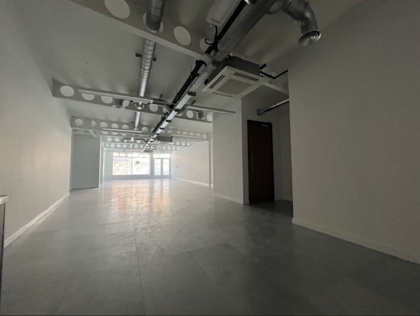 Office in Crawley - photo 3
