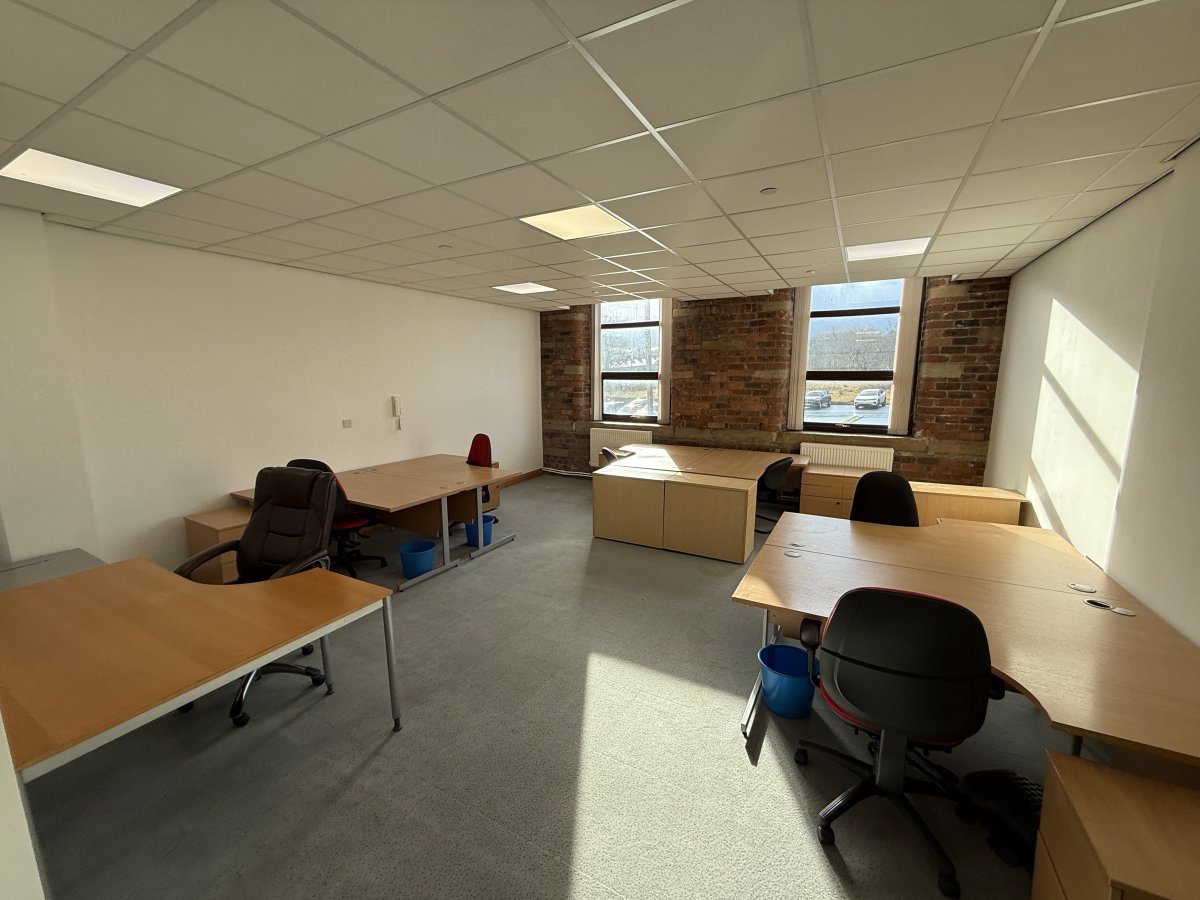 Office in Halifax - photo 3