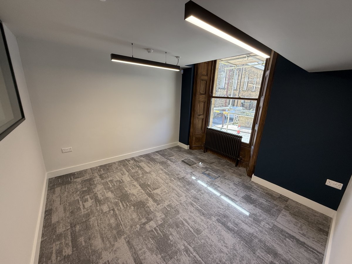 Office in Halifax - photo 4