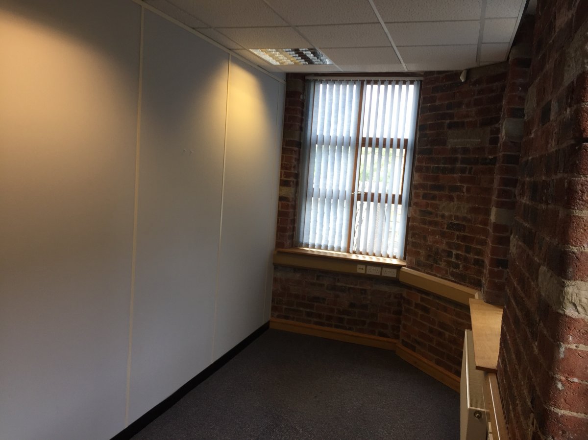 Office in Halifax - photo 4
