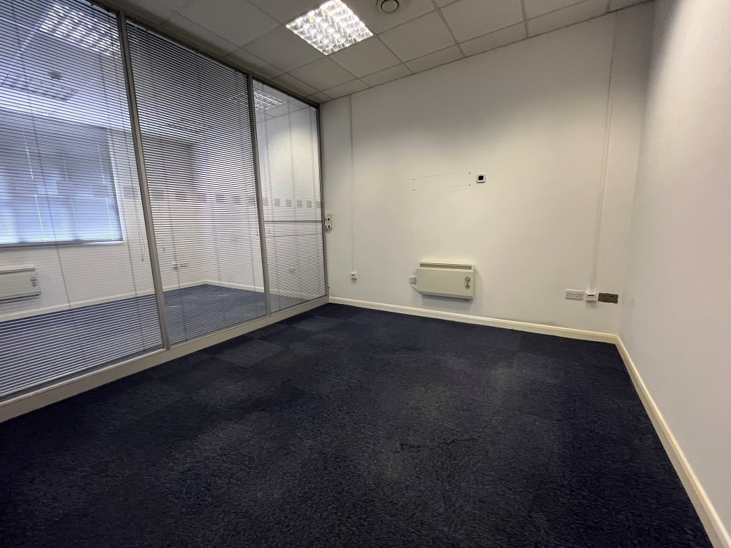 Office in Ipswich - photo 3