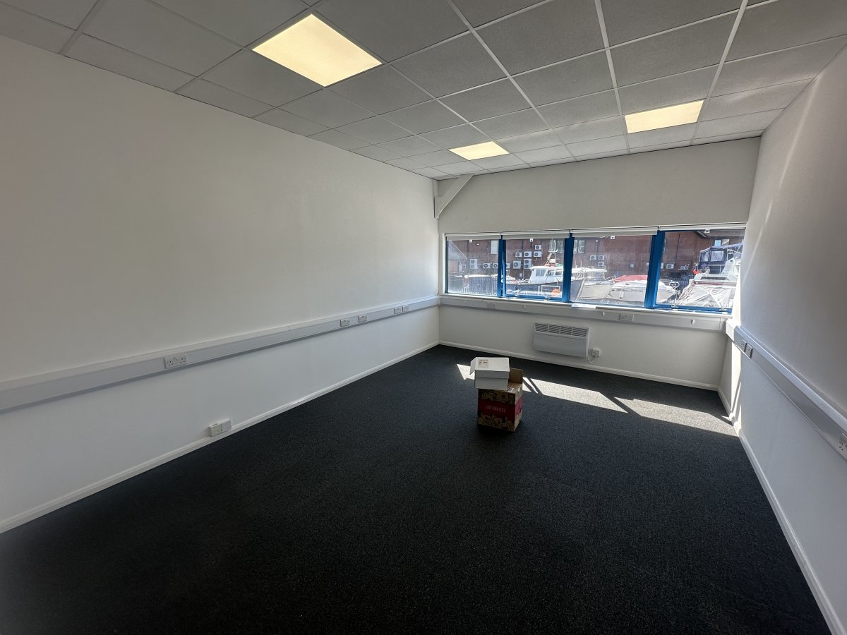 Office in Eastbourne - photo 4