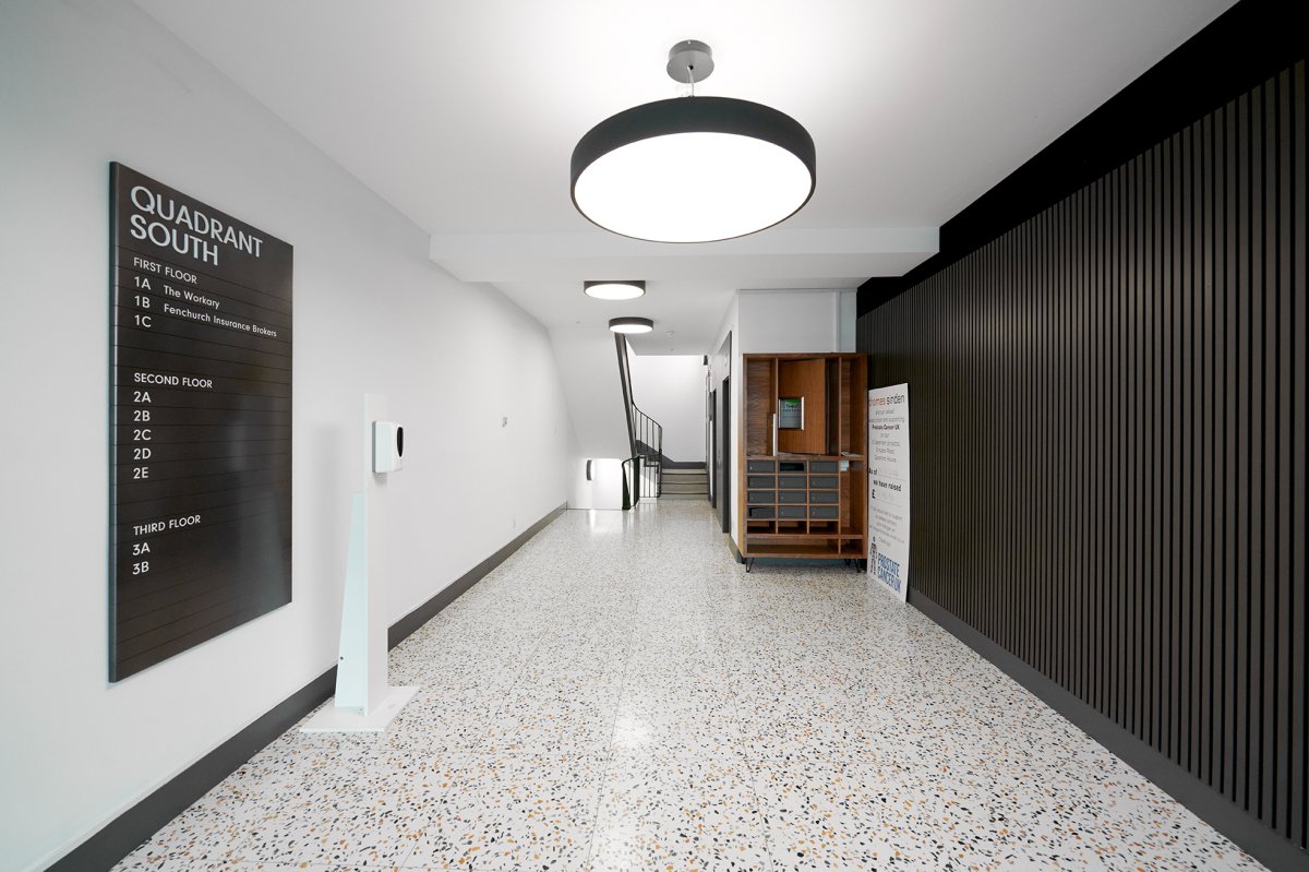 Office in Caterham - photo 2