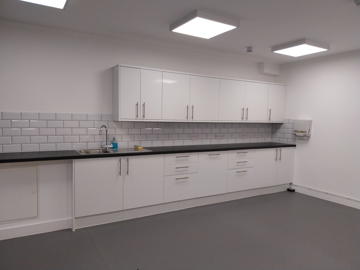 Office in East-Grinstead - photo 4