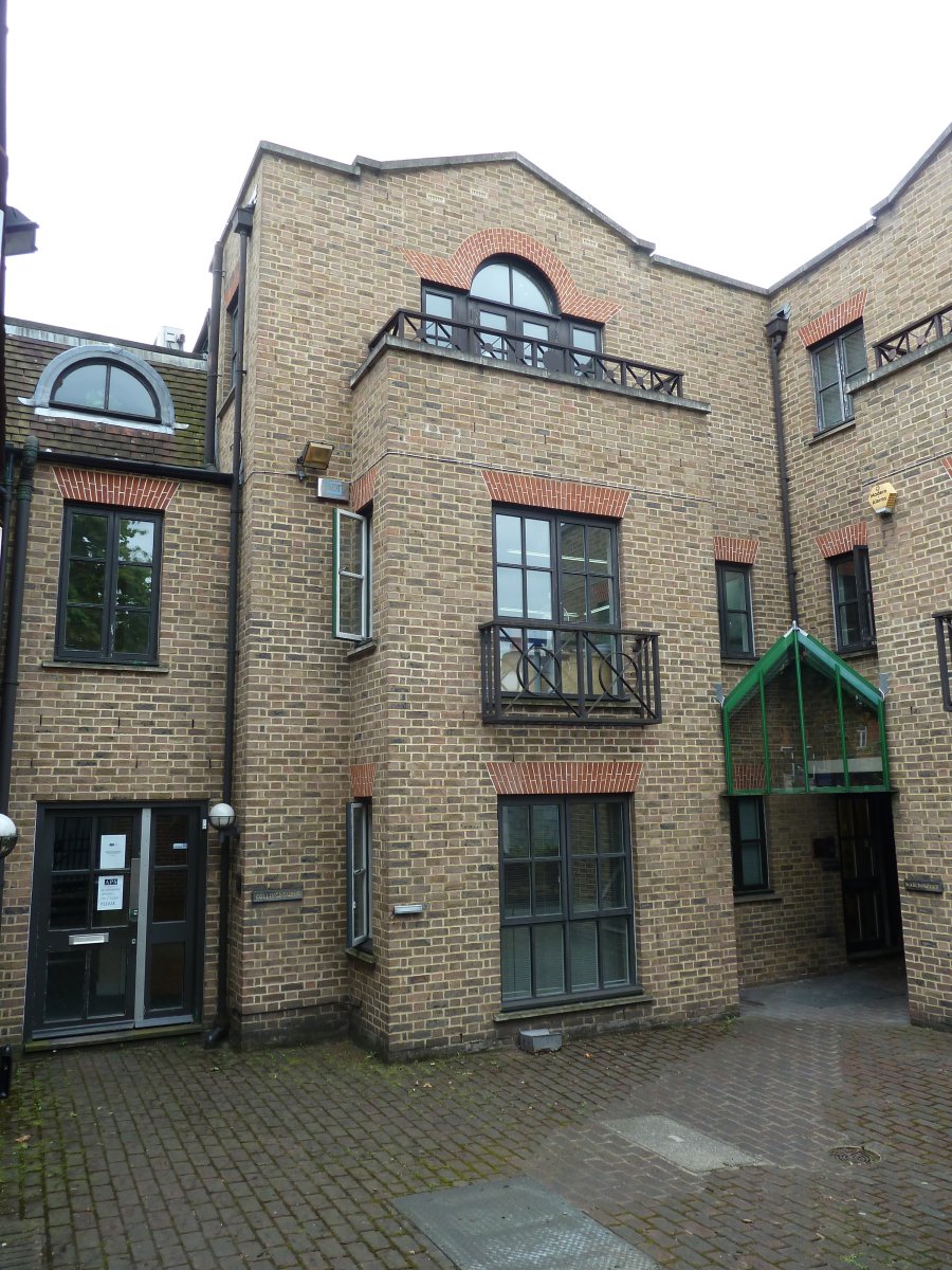Office in Wandsworth - photo 3